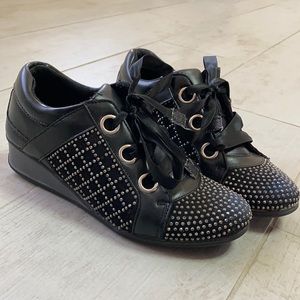 BLACK SNEAKERS BY SUMMER RIO